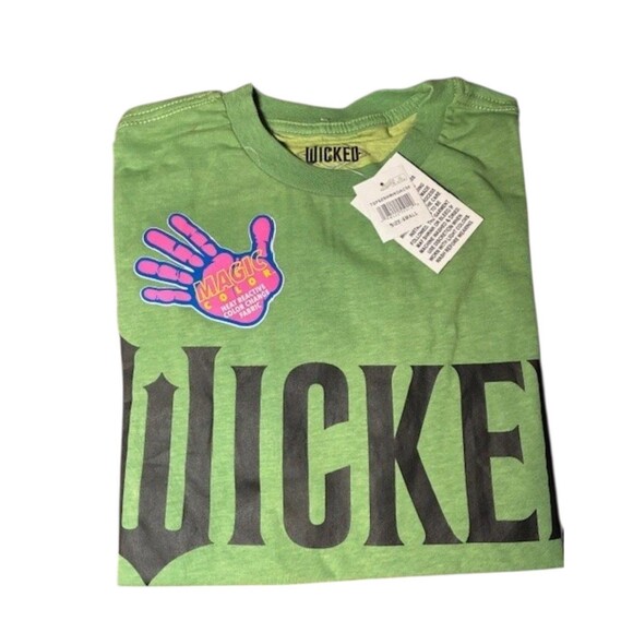 WICKED Movie 2XL Logo T-shirt Tee Wizard Of Oz Heat Reactive Changing Green Top - Picture 3 of 6